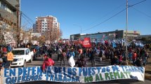 Imagen de Cerámica Neuquén marchó ante la amenaza de desalojo de la fábrica