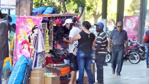 Cayó un 35% la venta ambulante en la ciudad de Neuquén