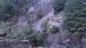 La ladera de la Ruta 40 en La Angostura sigue con riesgo de derrumbe