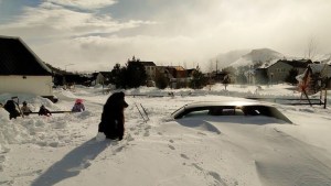 Una pareja viajera en Caviahue bajo nieve: «Nuestros amigos no pueden creer estas fotos»