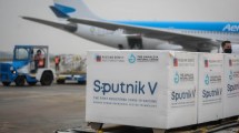 Imagen de Llegaron 400 mil dosis del componente 2 de la Sputnik V y 200 mil de AstraZeneca