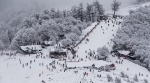 Imagen de Ir a esquiar a Cerro Bayo de Villa La Angostura en temporada media