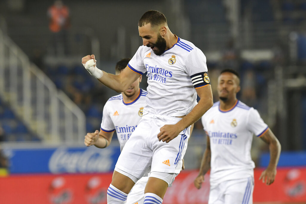 Karim Benzema fue la figura y facturó por duplicado ante Alavés. (Foto: AP)