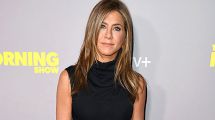 Imagen de Jennifer Aniston contó que se alejó de amigos que no quieren vacunarse contra el coronavirus