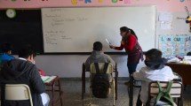 Imagen de Padres de Bariloche reclaman burbujas por cursos completos en las aulas