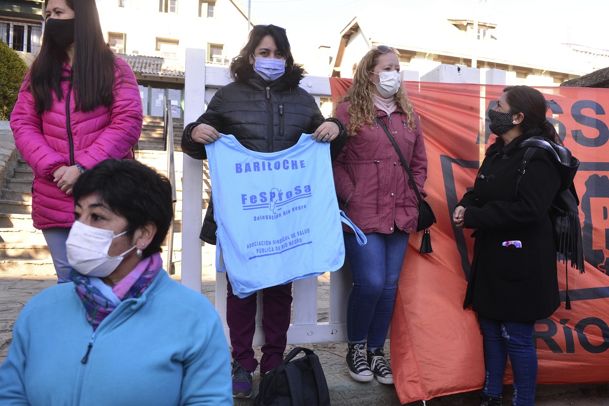 Los Trabajadores De La Salud Reclamaron En Bariloche - Diario Río Negro