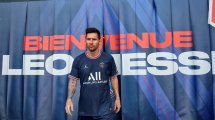 Imagen de Messi posó con la camiseta del PSG: “Estoy impaciente por comenzar un nuevo capítulo de mi carrera»