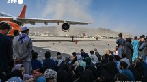 Imagen de Tras los atentados de ISIS, los talibanes tomaron control de las vías de acceso al aeropuerto en Kabul