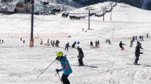 Imagen de Volvió a nevar y generó un poco de alivio en el cerro Catedral