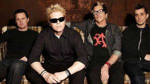 The Offspring separó a su baterista por no haberse vacunado