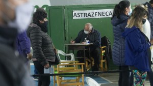 Sigue en marcha la vacunación de Astrazeneca y Sinopharm en Viedma