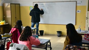 Unter sostiene que «no se puede  unificar la vuelta a la presencialidad plena de un día para el otro»