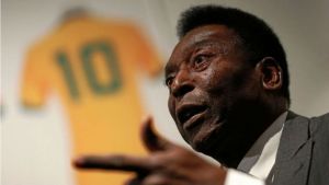 Alerta por la salud de Pelé: está internado en terapia intensiva, tras una intervención