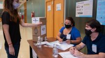 Imagen de Elecciones en pandemia: paso a paso para votar en forma rápida y segura