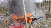 Imagen de Investigan si el incendio de una casa en el sur de Bariloche fue intencional