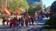 Imagen de Marcha en Neuquén de organizaciones que se suman a la protesta nacional en «rechazo al ajuste»