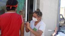 Imagen de El hospital de Las Grutas está saliendo a vacunar contra el Covid barrio por barrio