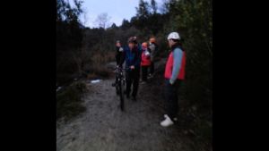 Rescataron en La Angostura a unos turistas de Mendoza perdidos tras una salida en bici