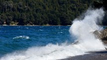 Imagen de Cesó el alerta pero continúa el viento en Bariloche