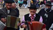 Imagen de El Cuy se viste de fiesta con los acordeones