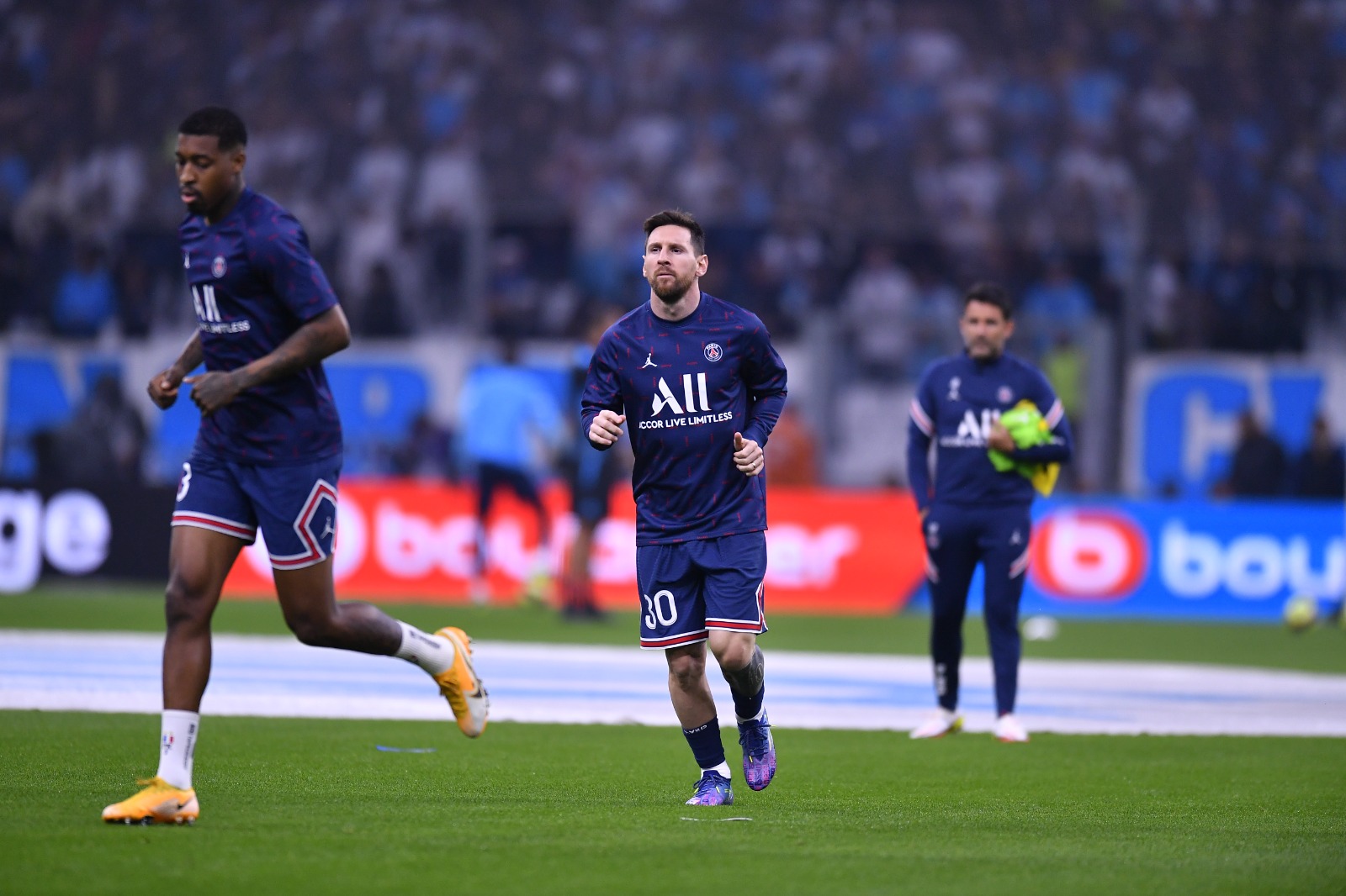 El astro argentino podría arrancar en el banco de suplentes contra Lille.