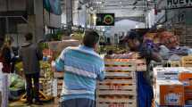 Imagen de En vez de precios congelados, «razonables»: buscan controlar el valor de frutas y verduras en Neuquén