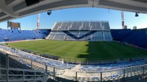 Imagen de Allanaron la cancha de Vélez y su presidente aseguró: «respetamos el aforo»