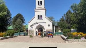Detuvieron a dos jóvenes sospechados de querer atacar la capilla de El Bolsón
