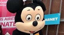 Imagen de En plena vacunación infantil contra el coronavirus, un curioso Mickey se volvió viral