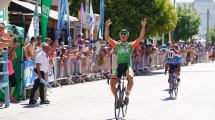 Imagen de Leonardo Cobarrubia ganó la séptima etapa de la Vuelta al Valle en Allen