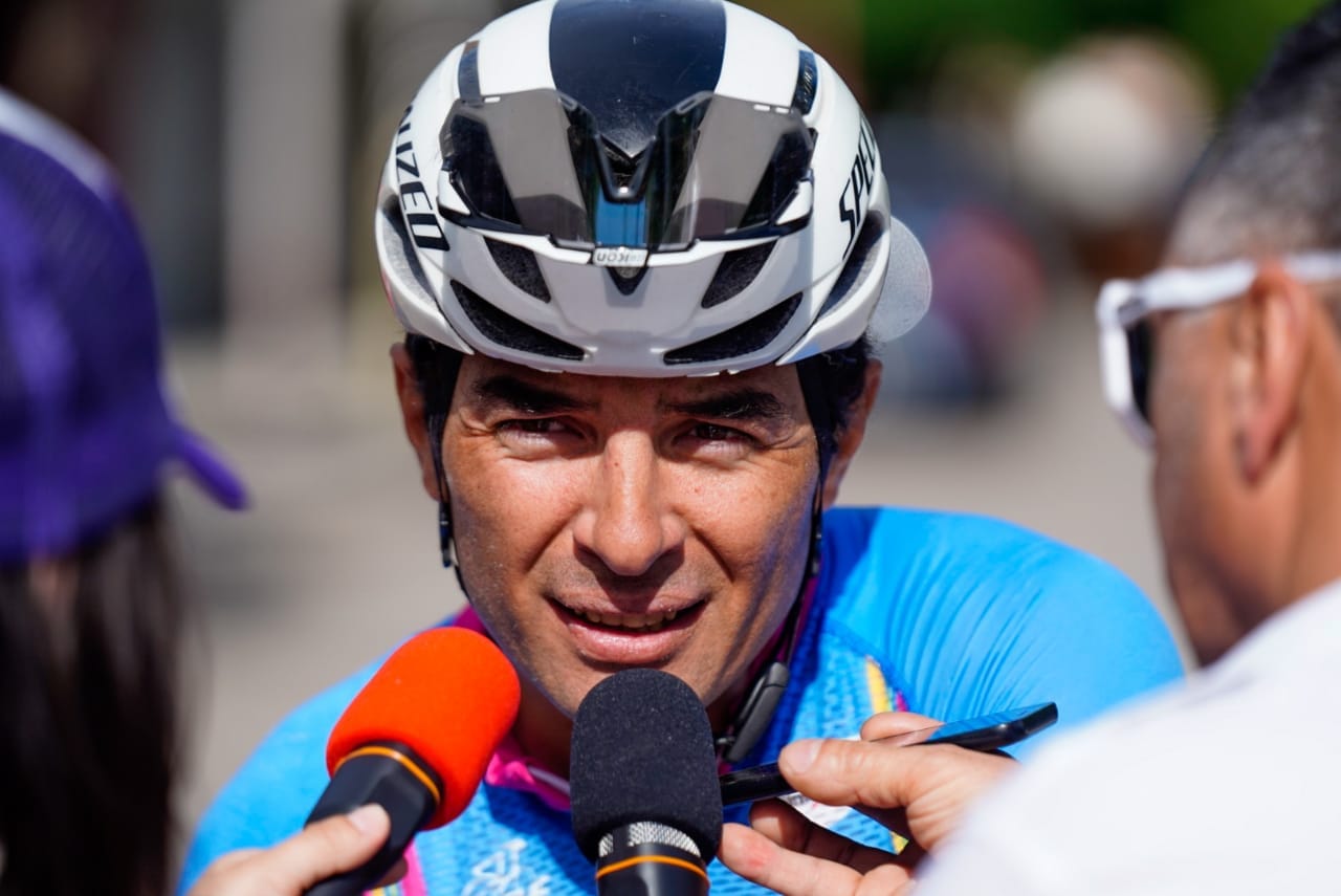 Richeze hablando con los medios. Foto: Carlos Mir 