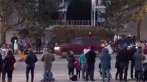 Imagen de Muere un niño y son seis los fallecimiento por la camioneta que embistió un desfile en EE. UU.