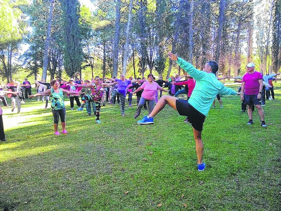 En los adultos mayores resulta fundamental la práctica activa en distintas circunstancias de la vida.
