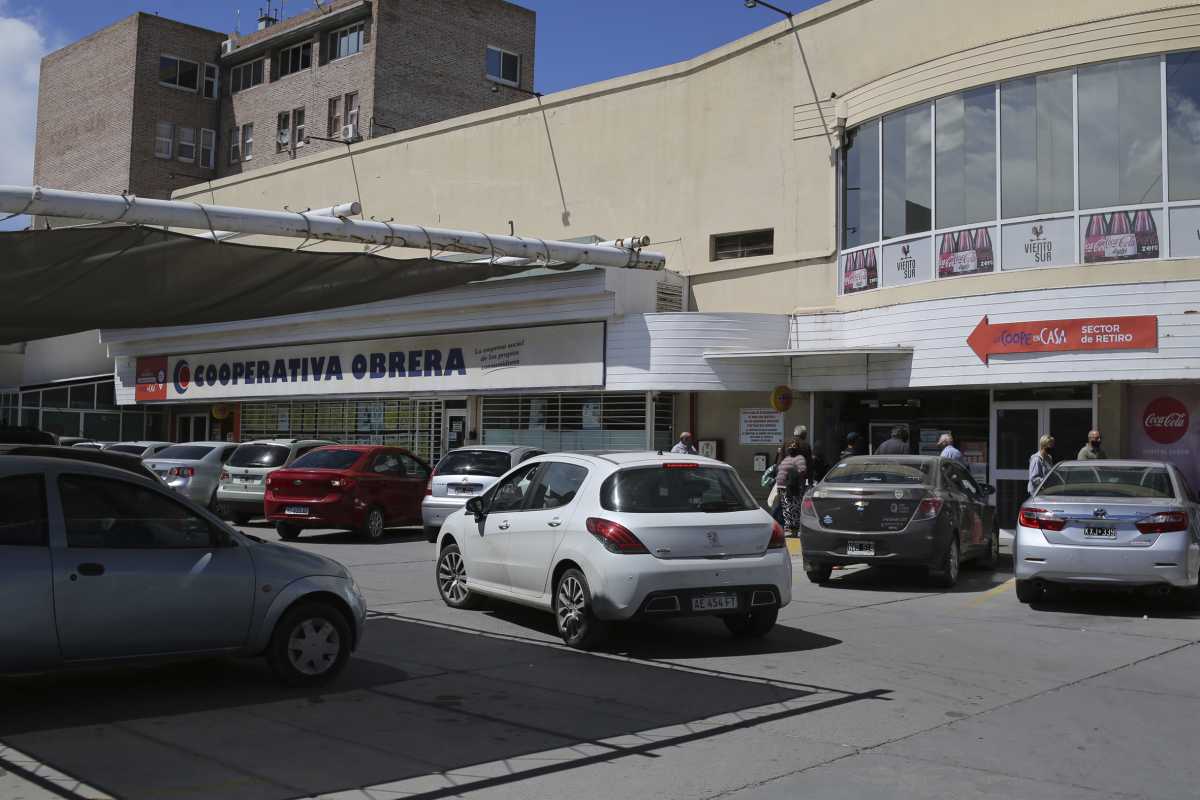 Un supermercado de Neuquén y Río Negro alerta por posibles estafas. Foto: archivo (Juan Thomes)