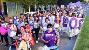 25N: las imágenes de la marcha en Roca