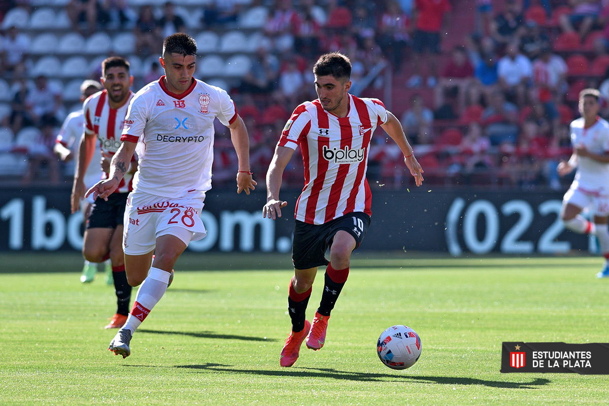 El Tuti facturó por duplicado antes del cuarto de hora ante Huracán.