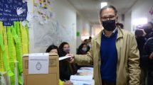 Imagen de Domingo votó en Bariloche con expectativas de superar el resultado de las PASO