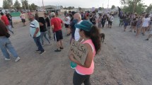 Imagen de Abuso en Las Perlas: ahora cortaron el puente Lembeye reclamando justicia