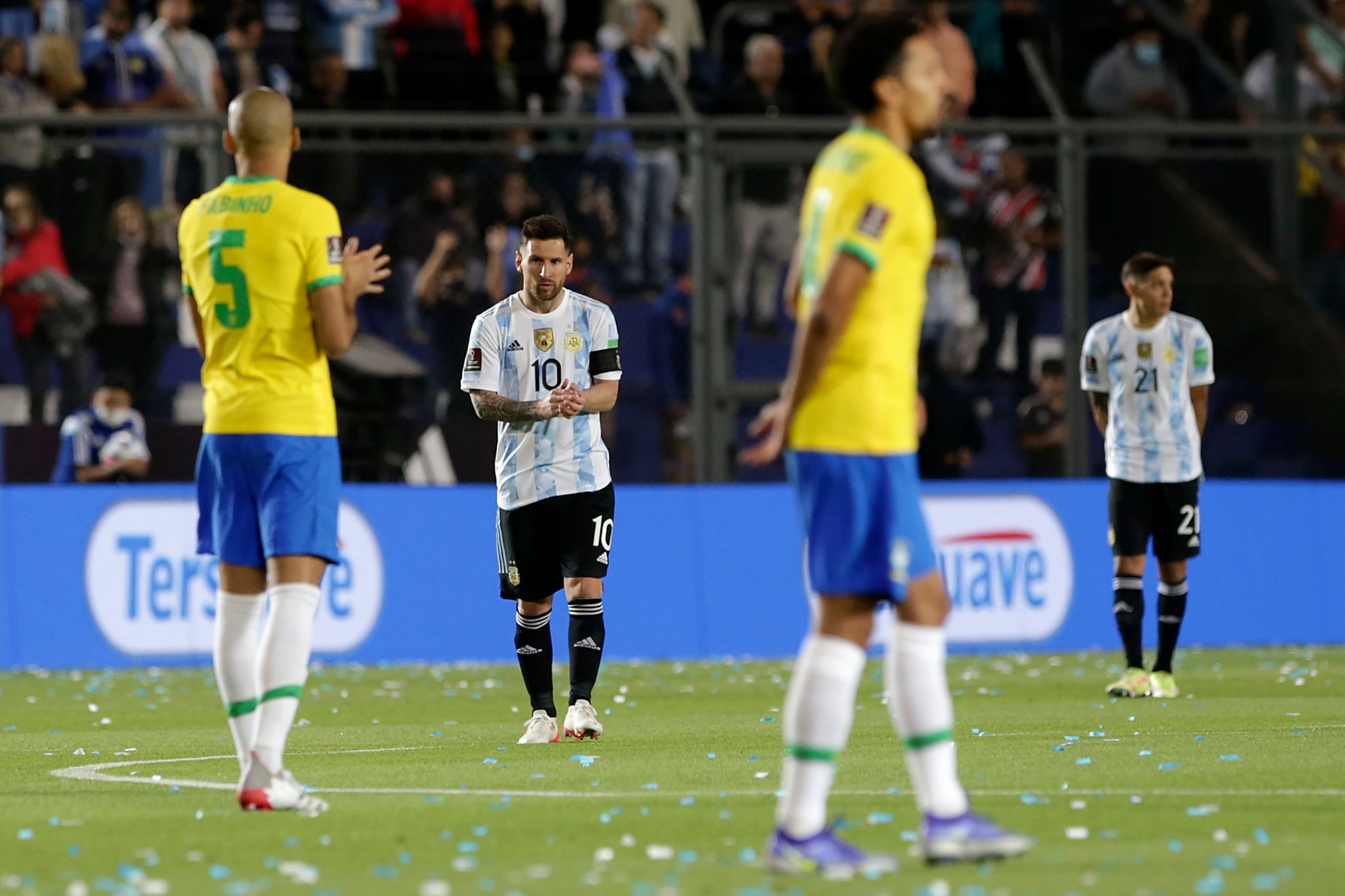 Messi volvió a jugar de arranque contra Brasil. 