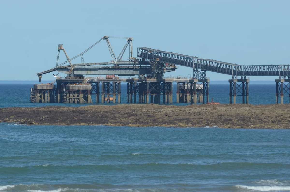 El puerto de Punta Colorada, en Sierra Grande, podría ser el elegido para la planta de GNL. Foto: archivo.