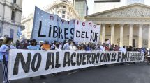 Imagen de Organizaciones sociales se movilizaron a Plaza de Mayo contra un acuerdo con el FMI