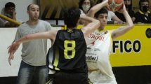 Imagen de Centro Español y Petrolero abren la final del Pre-Federal de básquet