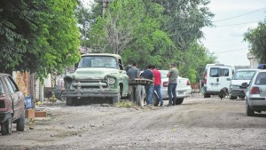 Alertan por aumento de robos de autos en el centro de Roca