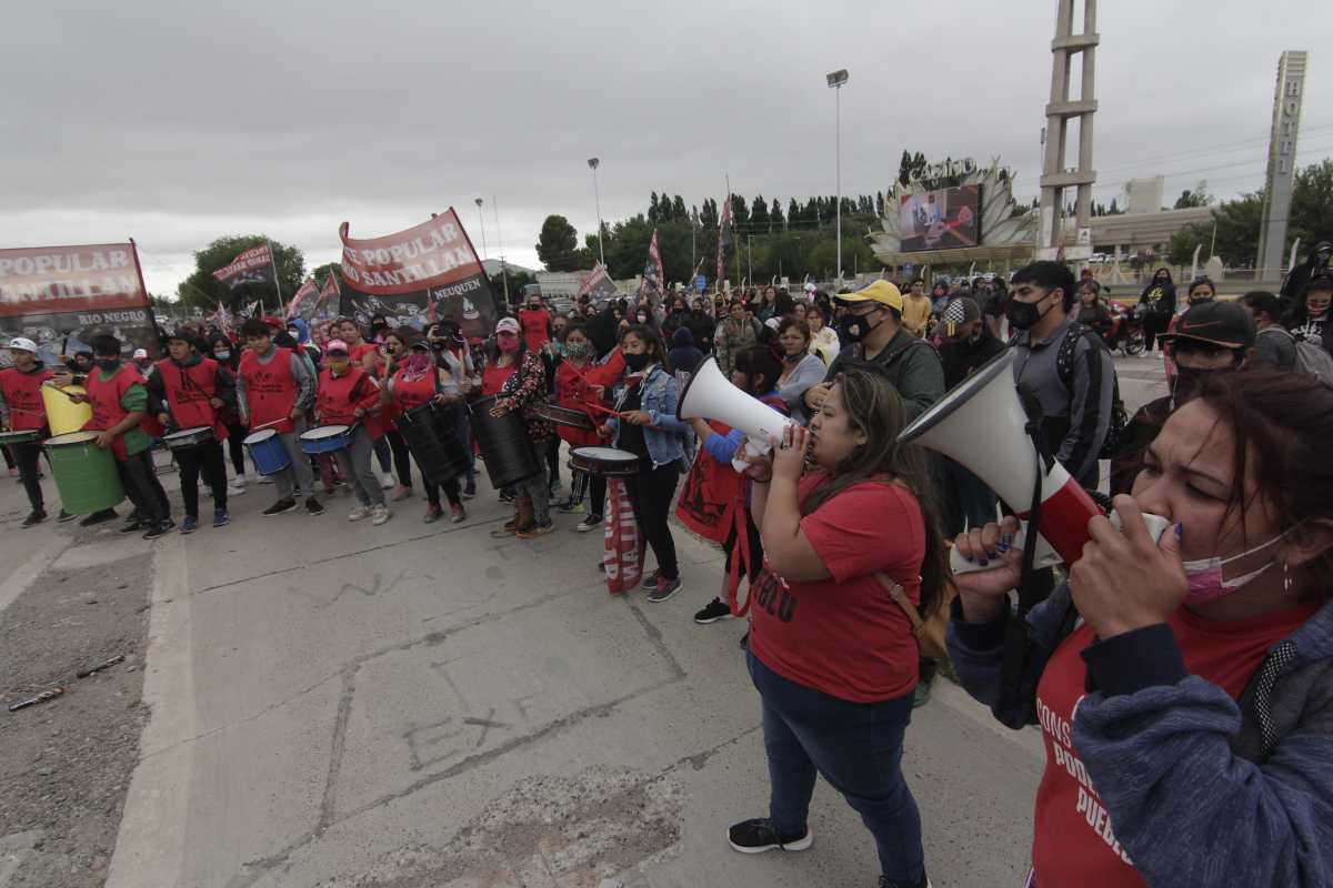 En los puentes hubo un acto pero sin corte de tránsito, afirmaron desde la Policía. (Oscar Livera).-