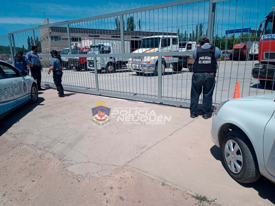 Se realizaron tres allanamientos a raíz de la denuncia por estafa. (Foto: policía de Neuquén)