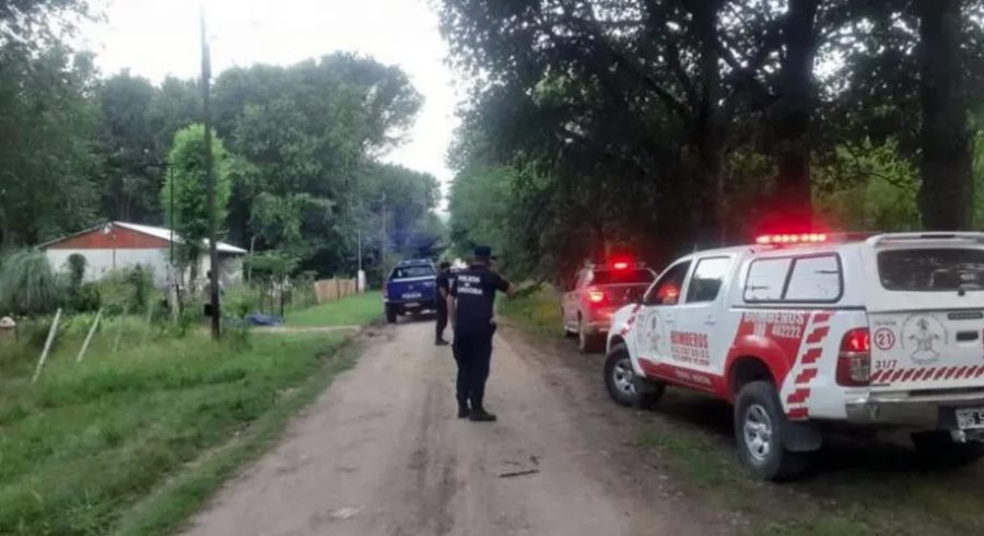 Personal de Salud intervino luego del aviso dado por la mujer, también víctima del ataque. Foto: gentileza.-