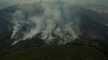 Imagen de La lluvia ayuda en el incendio del sur de Bariloche, pero los pobladores no se confían