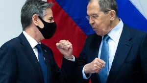 Blinken de Estados Unidos y Lavrov de Rusia dialogaron sobre Ucrania pero no hubo avance