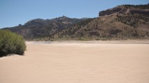 Imagen de La triste postal de la confluencia de los ríos Traful y Limay