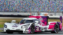 Imagen de López completó las 24 Horas de Daytona